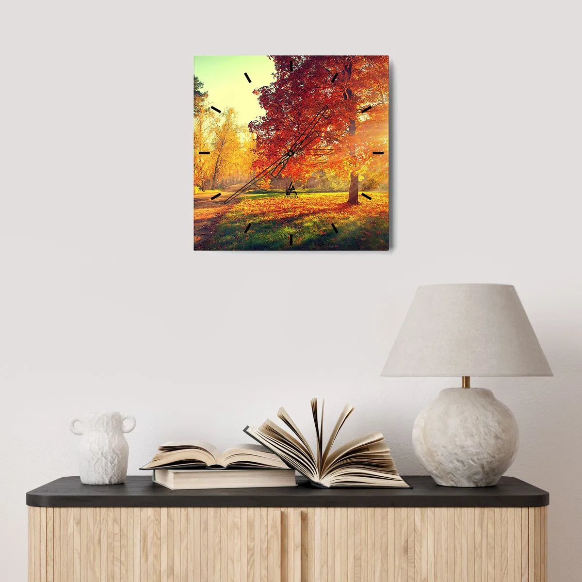 Reloj de pared - Reloj de vidrio - Parque otoñal iluminado por la luz del sol - 30x30cm - El rojo es hermoso - Decoración de pared moderna para salón y dormitorio ARTTOR