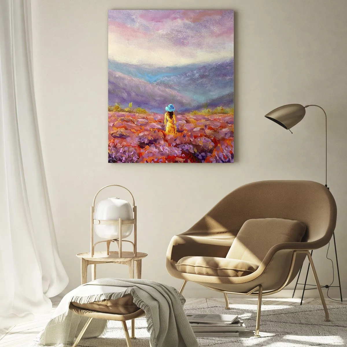 Cuadro sobre vidrio - Impresiones sobre Vidrio - Una figura con sombrero en un campo de lavanda al anochecer. - 50x70cm - En un mundo de lavanda - Decoración de pared moderna para salón y dormitorio ARTTOR
