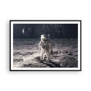 Póster en marco negro - Astronauta en la superficie de la Luna con la Tierra al fondo - 100x70cm - Saludos desde la Luna - Decoración de pared moderna para salón y dormitorio ARTTOR
