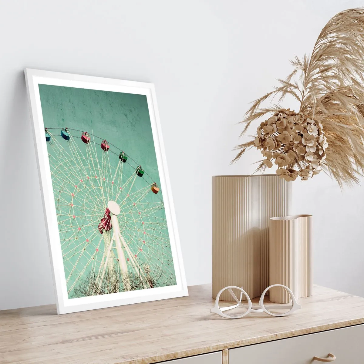 Póster en marco blanco - Te invitamos a jugar - 50x70 cm