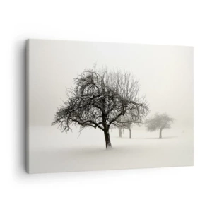 Cuadro sobre lienzo - Impresión de Imagen - Árboles en un campo cubierto de nieve rodeado de niebla. - 70x50cm - Sueño de invierno - Decoración de pared moderna para salón y dormitorio ARTTOR