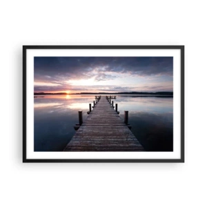 Póster en marco negro - Un muelle en un lago al atardecer en un paisaje tranquilo. - 70x50cm - Frontera silenciosa del día y la noche - Decoración de pared moderna para salón y dormitorio ARTTOR