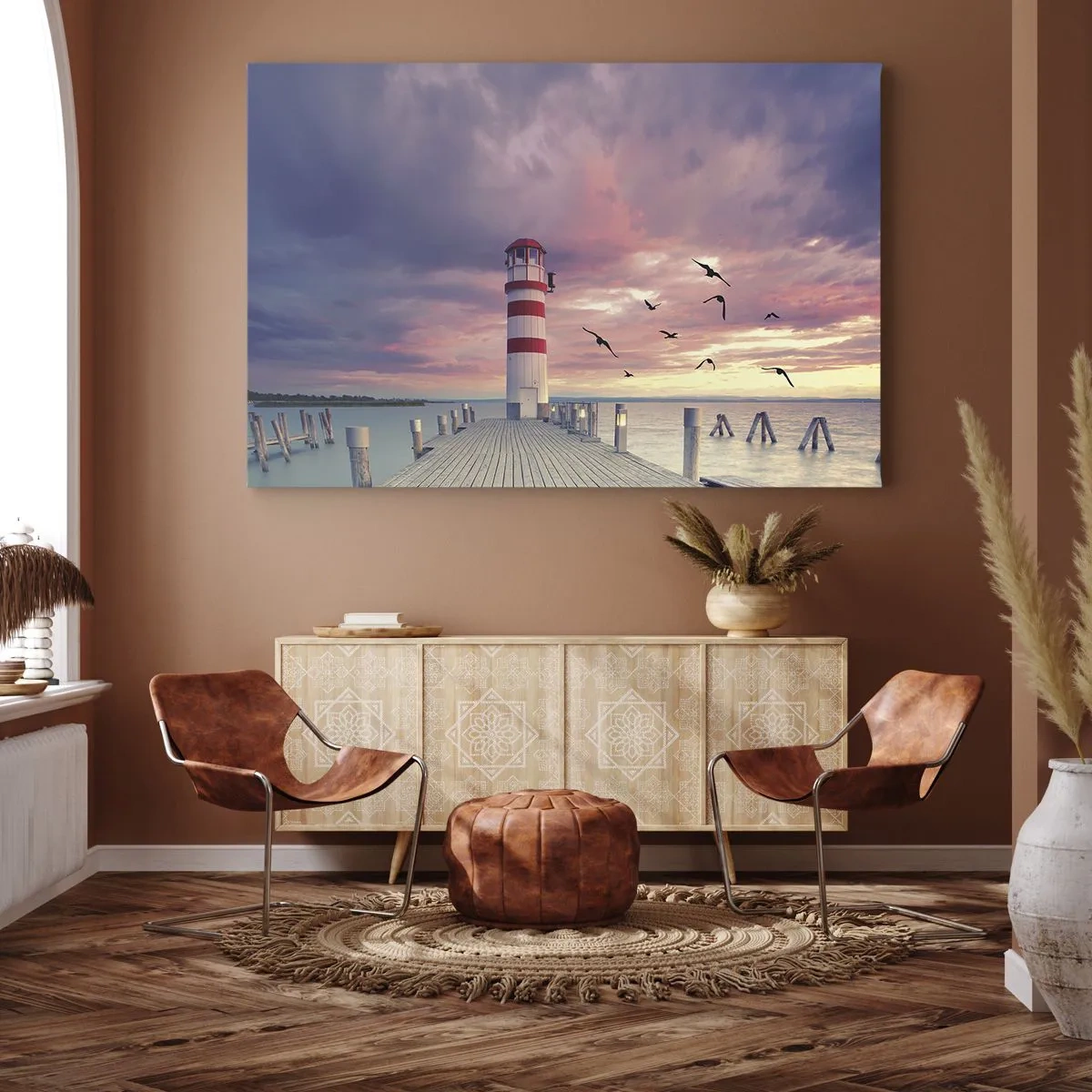 Cuadro sobre lienzo - Impresión de Imagen - Un faro en el muelle rodeado de una pintoresca puesta de sol. - 120x80cm - Hora de ir al puerto - Decoración de pared moderna para salón y dormitorio ARTTOR