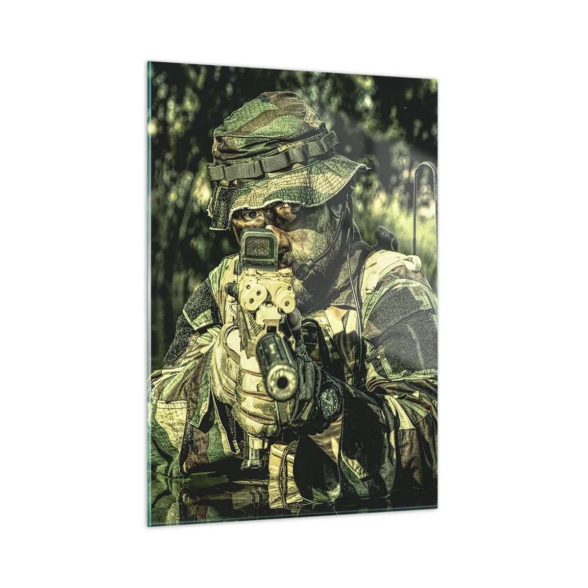 Cuadro sobre vidrio - Impresiones sobre Vidrio - Un soldado con camuflaje completo apunta a través de una visera en un entorno acuático. - 50x70cm - El mejor de entre la élite - Decoración de pared moderna para salón y dormitorio ARTTOR