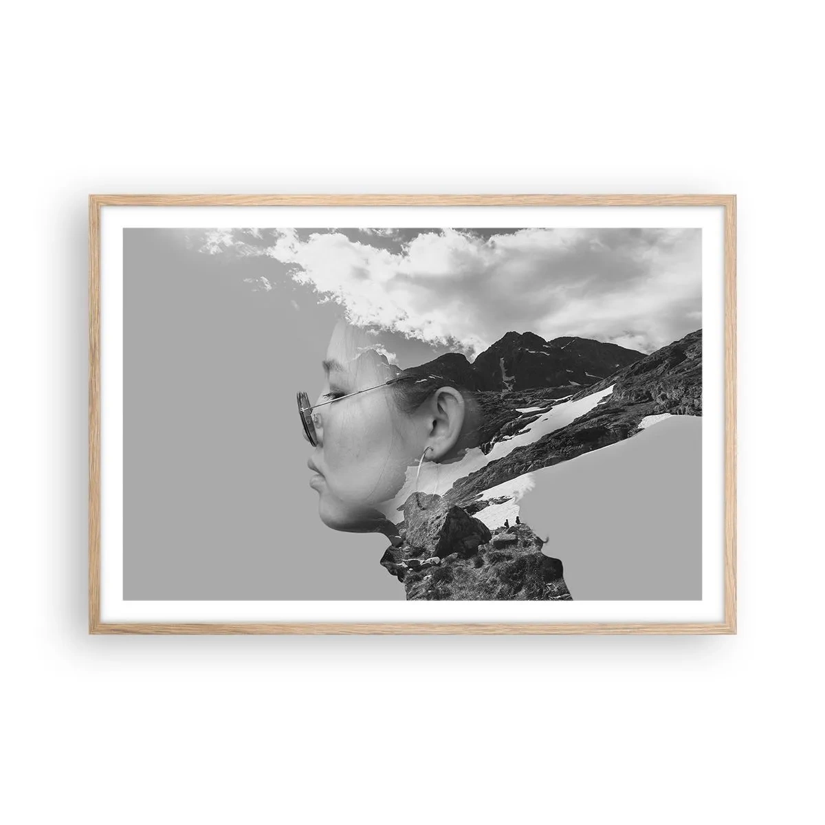 Póster en marco roble claro - Retrato sobre montañas y nubes - 91x61 cm