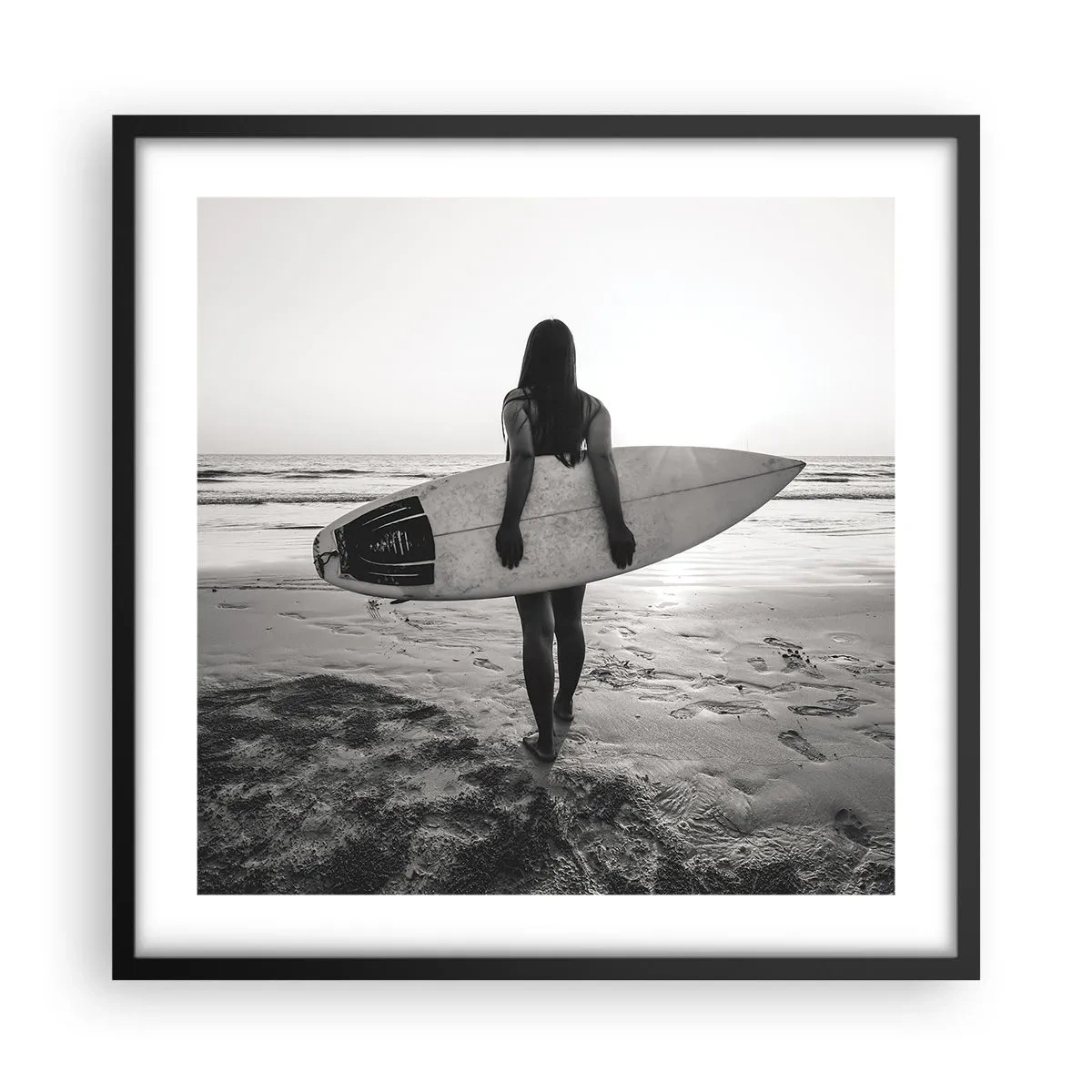Póster en marco negro - Hija de las olas marinas - 50x50 cm