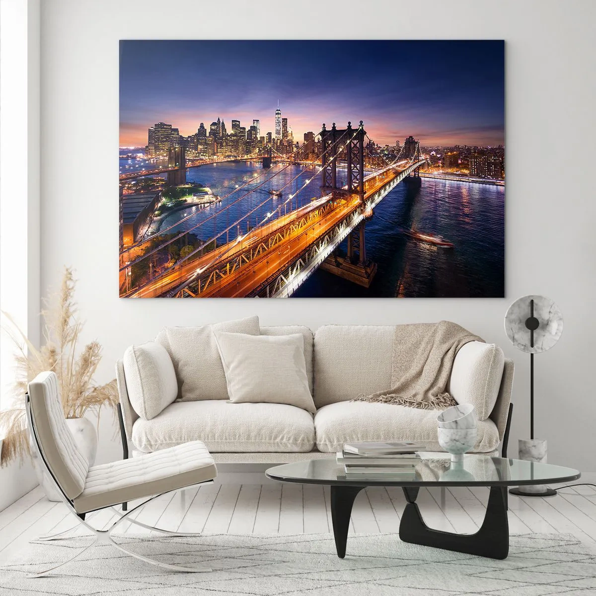 Cuadro sobre vidrio - Impresiones sobre Vidrio - El puente con el panorama nocturno de la ciudad y los rascacielos iluminados como telón de fondo. - 70x50cm - Un puente luminoso hacia el corazón de la ciudad