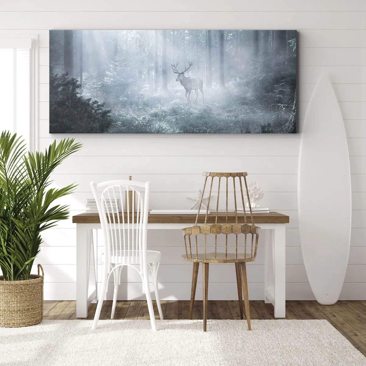Cuadro sobre lienzo - Impresión de Imagen - Un ciervo en un bosque denso envuelto en la niebla matutina. - 140x50cm - Ronda matutina por la finca - Decoración de pared moderna para salón y dormitorio ARTTOR