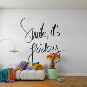 Fotomural Premium Sand - Cita "Sonríe, es viernes" en elegante caligrafía. - 100x70cm - La verdadera alegría - Decoración de pared moderna para salón y dormitorio ARTTOR