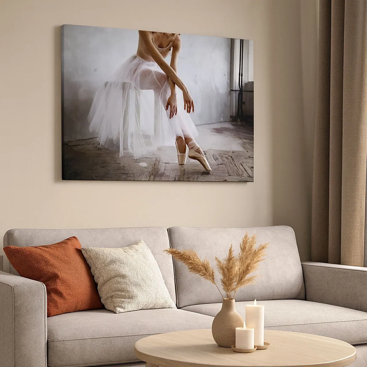 Cuadro sobre lienzo - Impresión de Imagen - Una bailarina en una pose delicada sobre un fondo industrial. - 70x50cm - Antes de que brillen las luces del escenario - Decoración de pared moderna para salón y dormitorio ARTTOR
