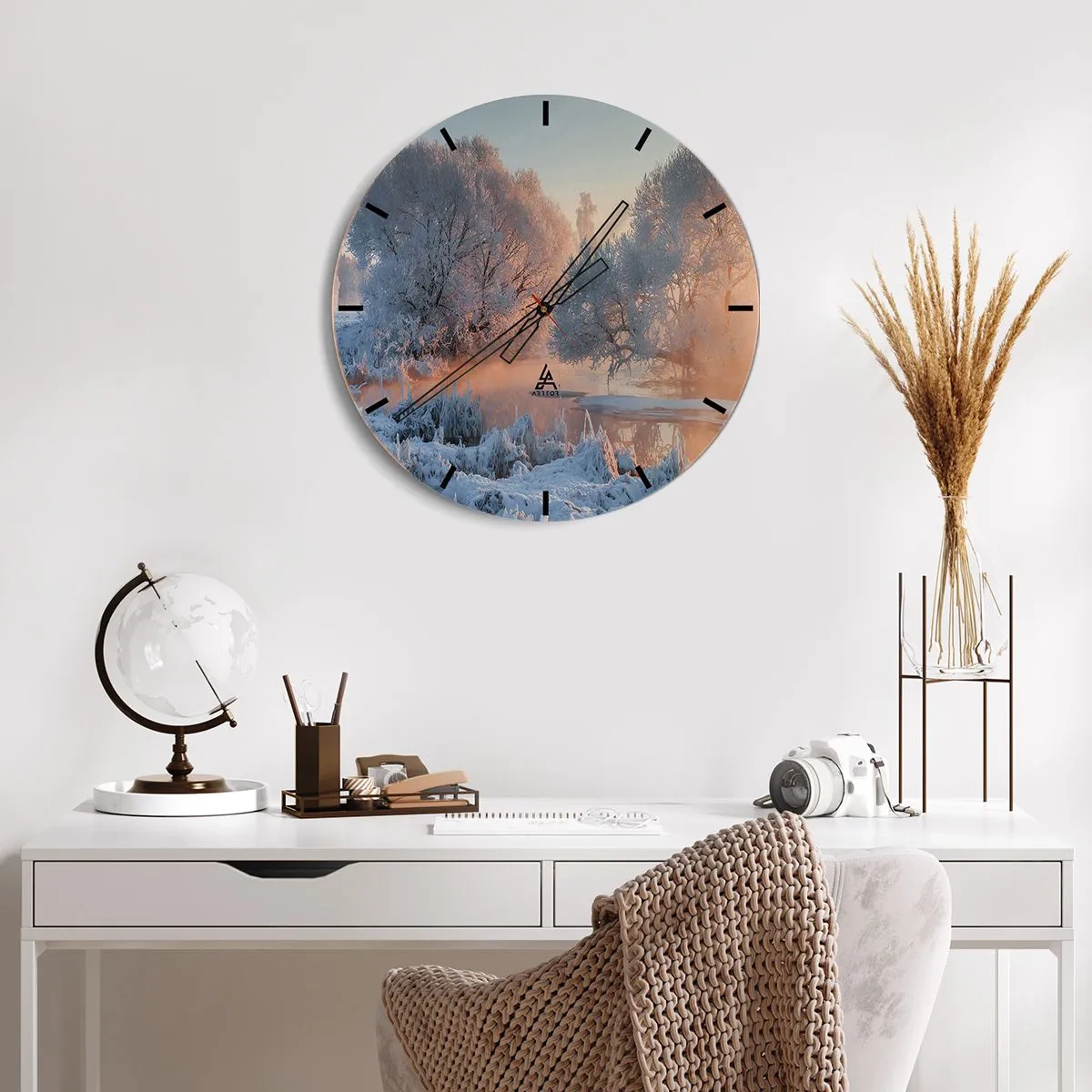 Reloj de pared - Reloj de vidrio - Paisaje invernal con árboles congelados al amanecer - 30x30cm - Brillo cristalino - Decoración de pared moderna para salón, cocina y dormitorio ARTTOR