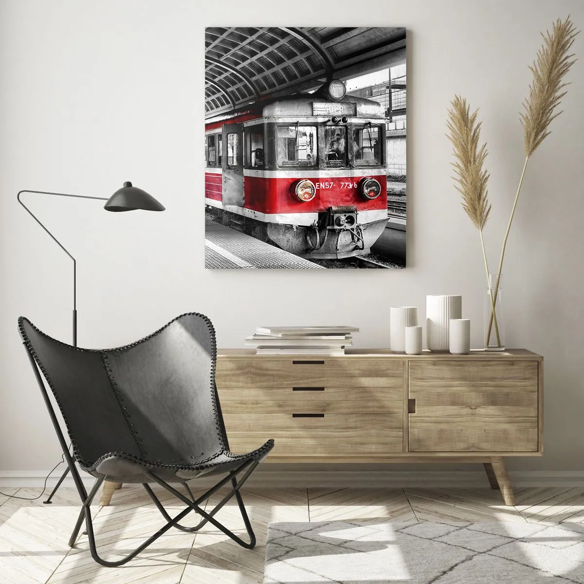 Cuadro sobre vidrio - Impresiones sobre Vidrio - Tren rojo en la estación bajo techo. - 50x70cm - ¿El viaje de su vida? - Decoración de pared moderna para salón y dormitorio ARTTOR