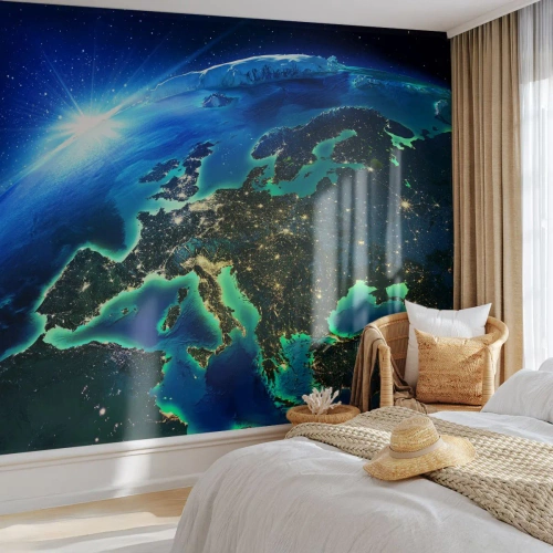 Fotomural Premium Canvas - Una vista de Europa desde el espacio bajo el resplandor del sol naciente. - 100x70cm - Una Europa resplandeciente - Decoración de pared moderna para salón y dormitorio ARTTOR