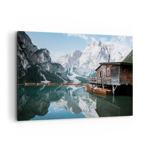 Cuadro sobre lienzo - Impresión de Imagen - Una cabaña de madera junto a un tranquilo lago de montaña. - 100x70cm - Una mañana cristalina de montaña - Decoración de pared moderna para salón y dormitorio ARTTOR