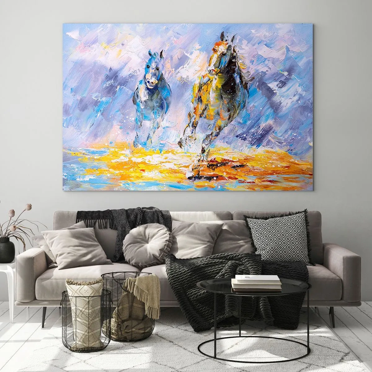 Cuadro sobre vidrio - Impresiones sobre Vidrio - Dos caballos galopando a través del agua en un estilo artístico. - 70x50cm - Galopando a través del resplandor - Decoración de pared moderna para salón y dormitorio ARTTOR