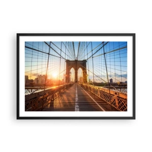 Póster en marco negro - El puente a la luz del sol poniente con vistas a la ciudad. - 70x50cm - En el puente dorado - Decoración de pared moderna para salón y dormitorio ARTTOR