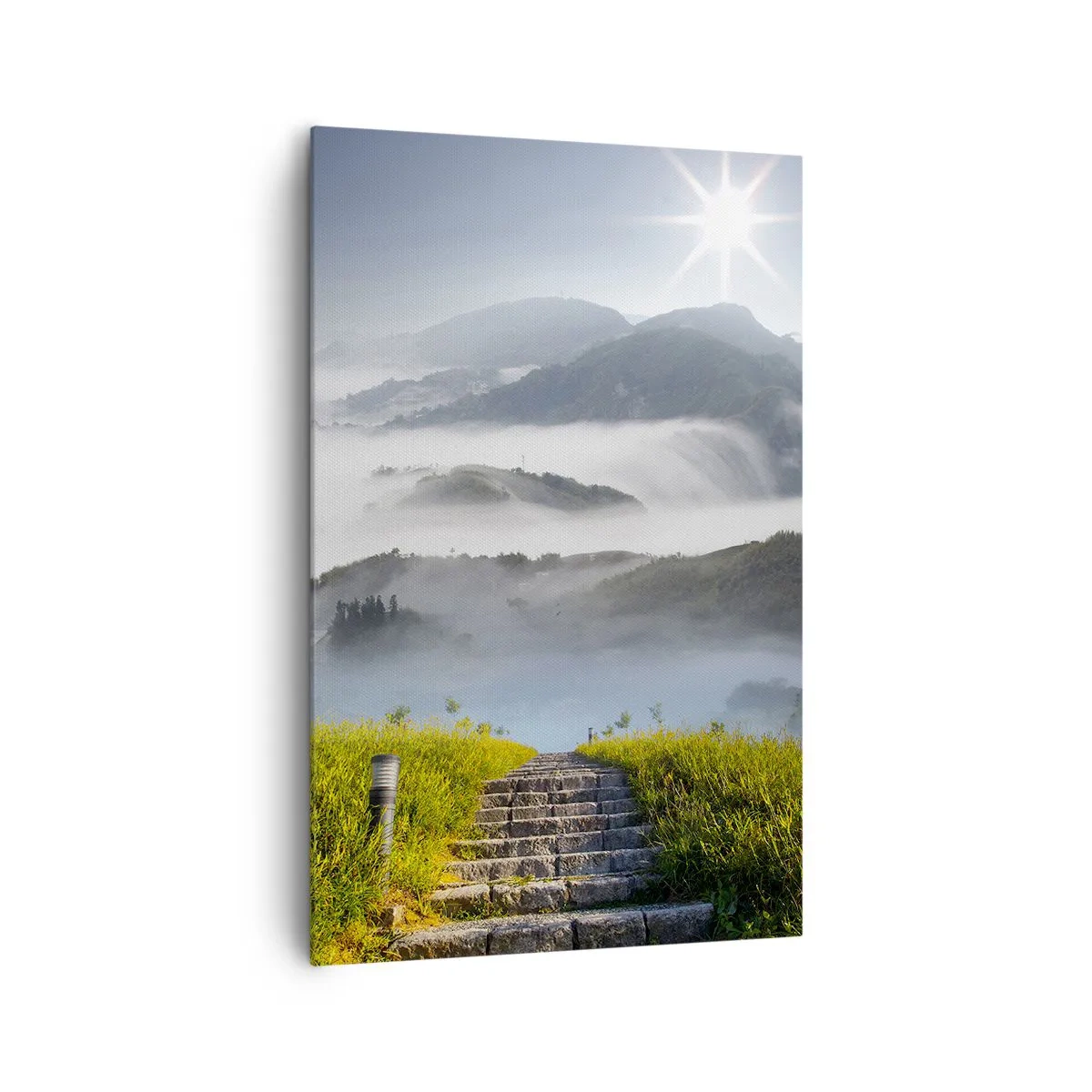 Cuadro sobre lienzo - Impresión de Imagen - Escaleras de piedra que suben a través de las montañas envueltas en la niebla matutina. - 80x120cm - Todavía en las nubes - Decoración de pared moderna para salón y dormitorio ARTTOR