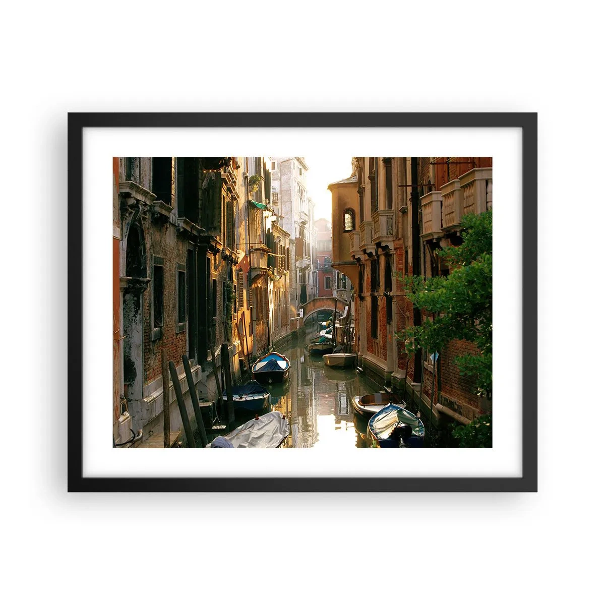Póster en marco negro - En un callejón veneciano - 50x40 cm
