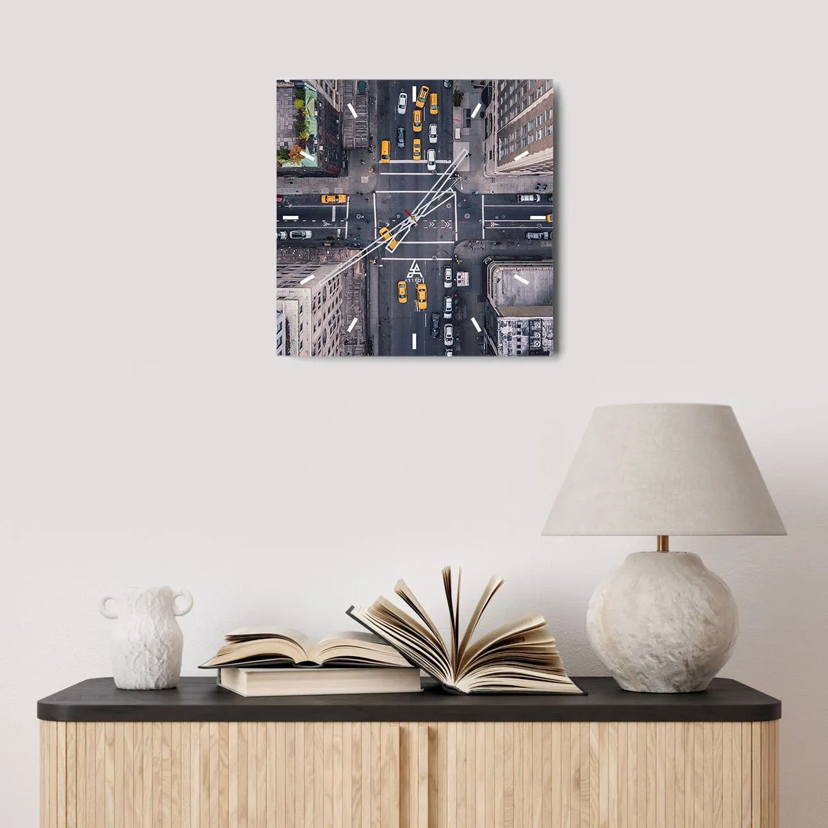 Reloj de pared - Reloj de vidrio - Vista aérea de una calle concurrida de la ciudad - 30x30cm - Una simple elección - Decoración de pared moderna para salón y dormitorio ARTTOR