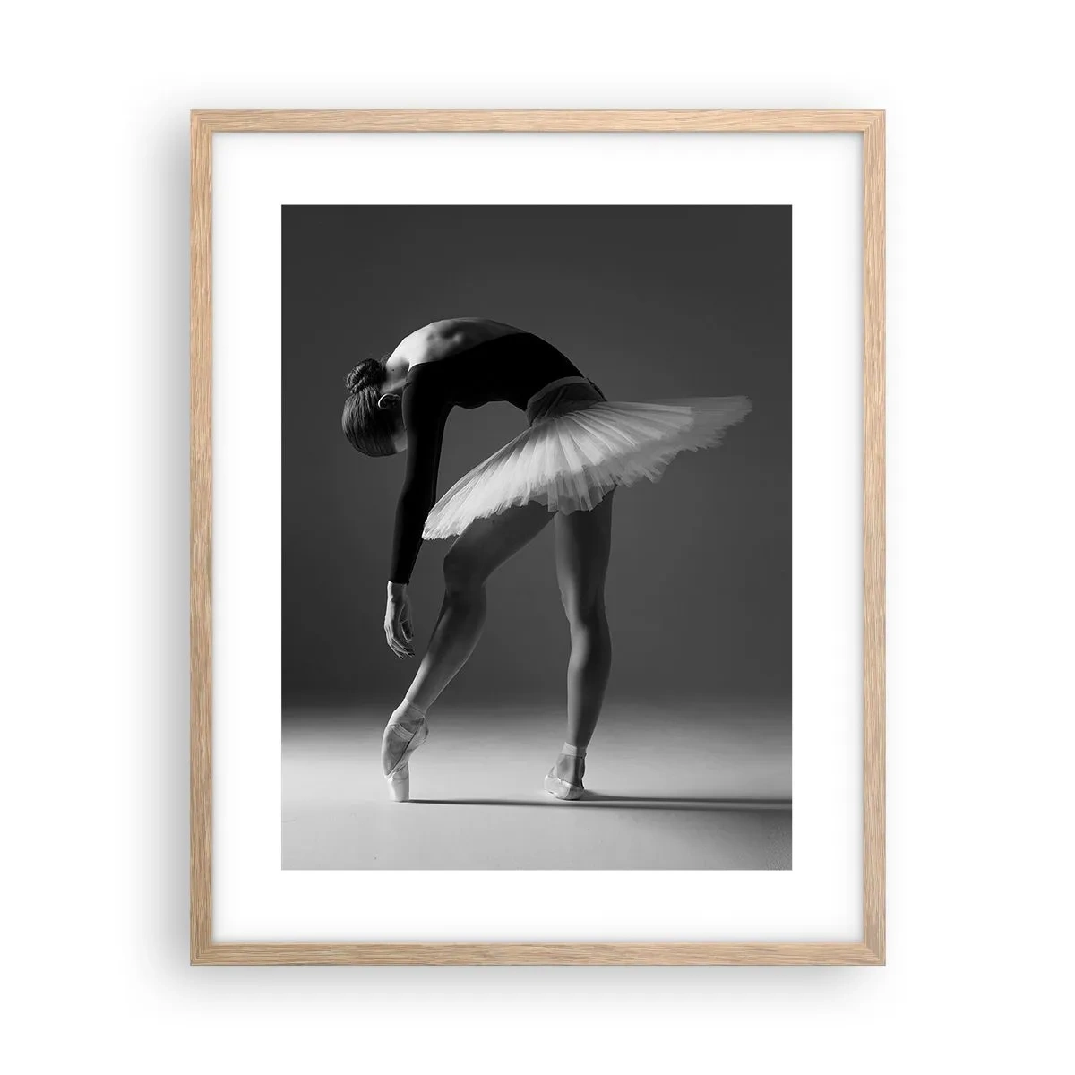 Póster en marco roble claro - Bella bailarina - 40x50 cm
