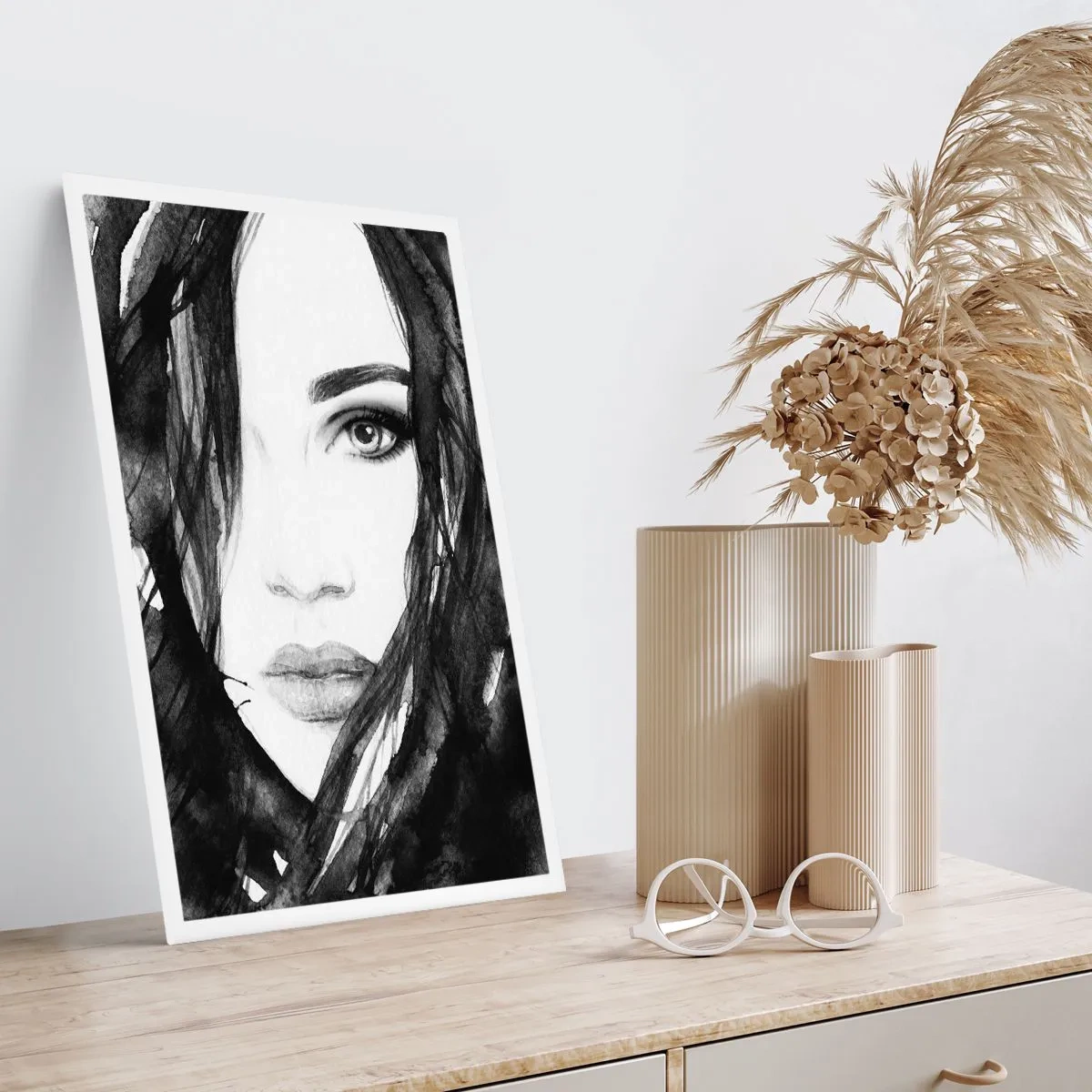 Póster - Acuarela en blanco y negro del rostro de una mujer. - 50x70cm - Retrato de una dama en blanco y negro - Decoración de pared moderna para salón y dormitorio ARTTOR