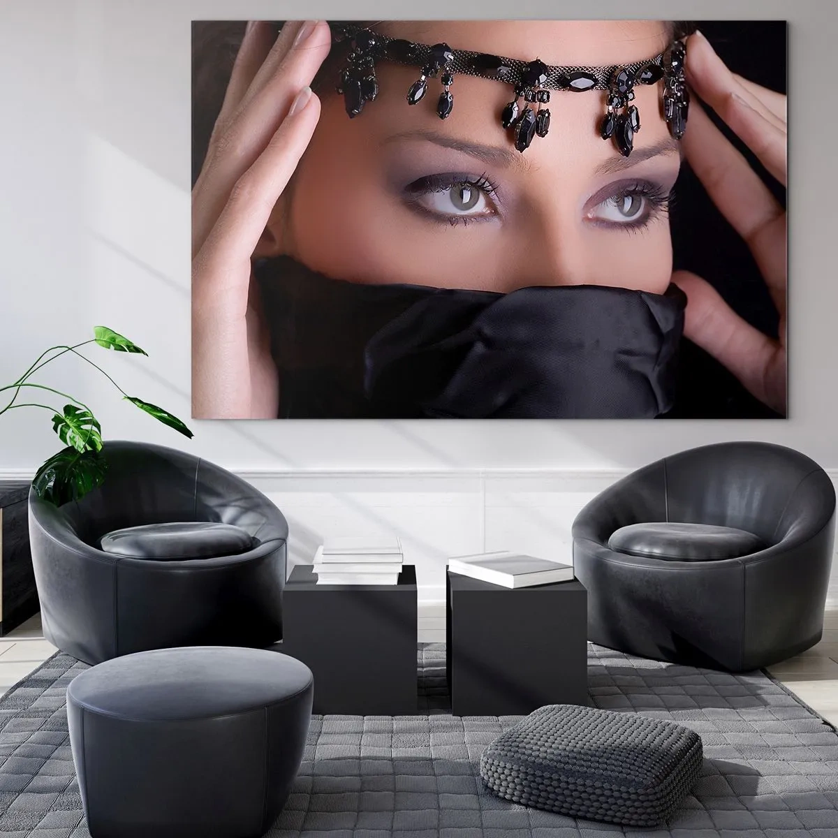 Cuadro sobre vidrio - Impresiones sobre Vidrio - Un rostro de mujer con una tiara adornada y una mirada intensa. - 70x50cm - Tentador misterio oriental - Decoración de pared moderna para salón y dormitorio ARTTOR