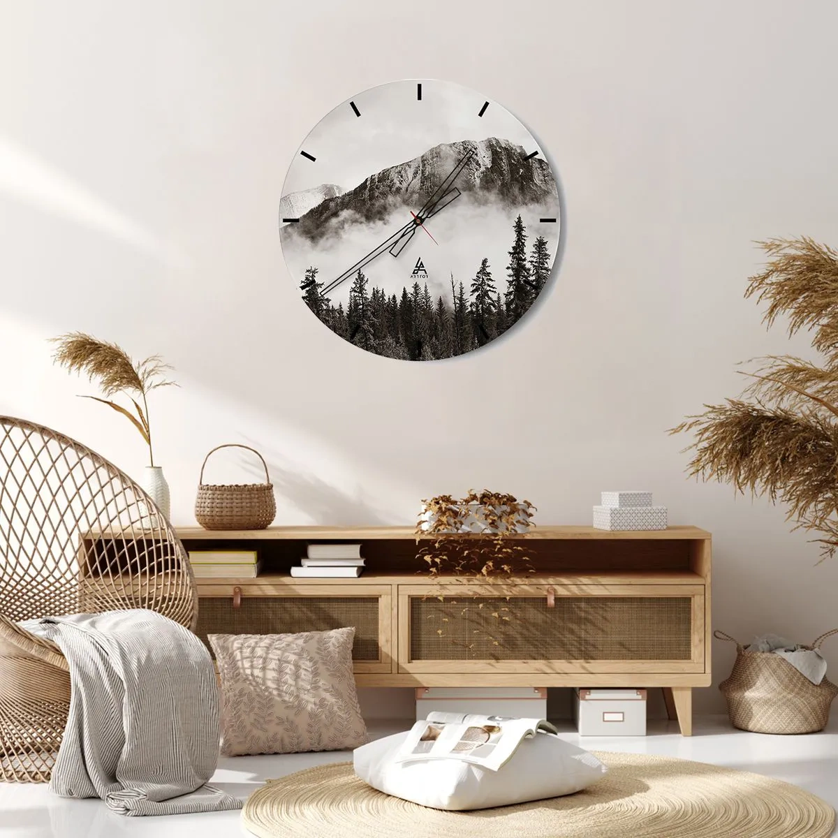 Reloj de pared - Reloj de vidrio - Paisaje de montaña con bosque en un ambiente brumoso. - 30x30cm - Gobernante de granito - Decoración de pared moderna para salón, cocina y dormitorio ARTTOR