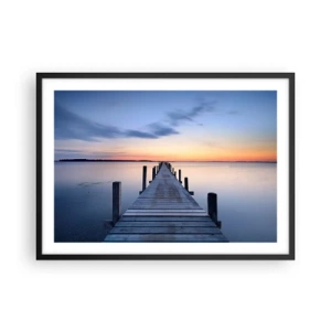 Póster en marco negro - Muelle de madera en el lago al atardecer - 70x50cm - La calma de un crepúsculo sereno - Decoración de pared moderna para salón y dormitorio ARTTOR