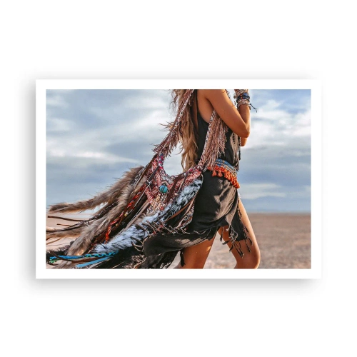 Póster - Una mujer con estilo boho con detalles de plumas y joyas. - 100x70cm - La chamana - Decoración de pared moderna para salón y dormitorio ARTTOR