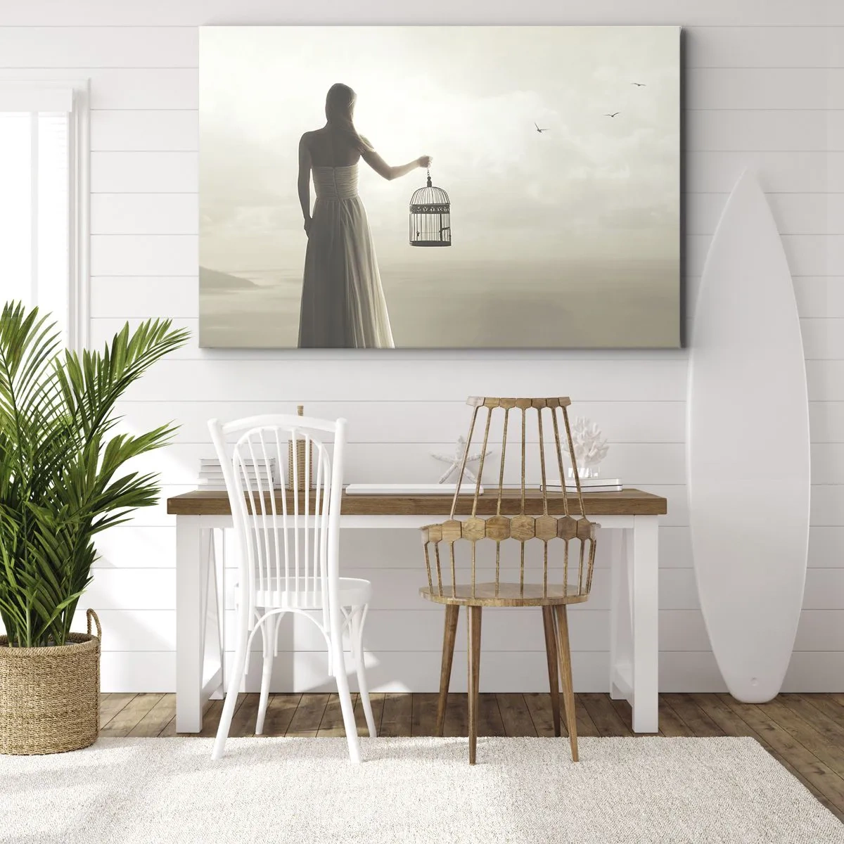 Cuadro sobre lienzo - Impresión de Imagen - Una mujer con una jaula contra un cielo en calma. - 70x50cm - Sé libre - Decoración de pared moderna para salón y dormitorio ARTTOR