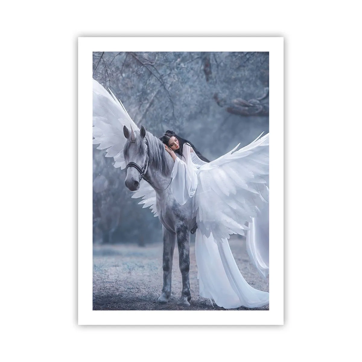 Póster - Pegaso con alas blancas y figura etérea. - 50x70cm - Un momento de inspiración - Decoración de pared moderna para salón y dormitorio ARTTOR