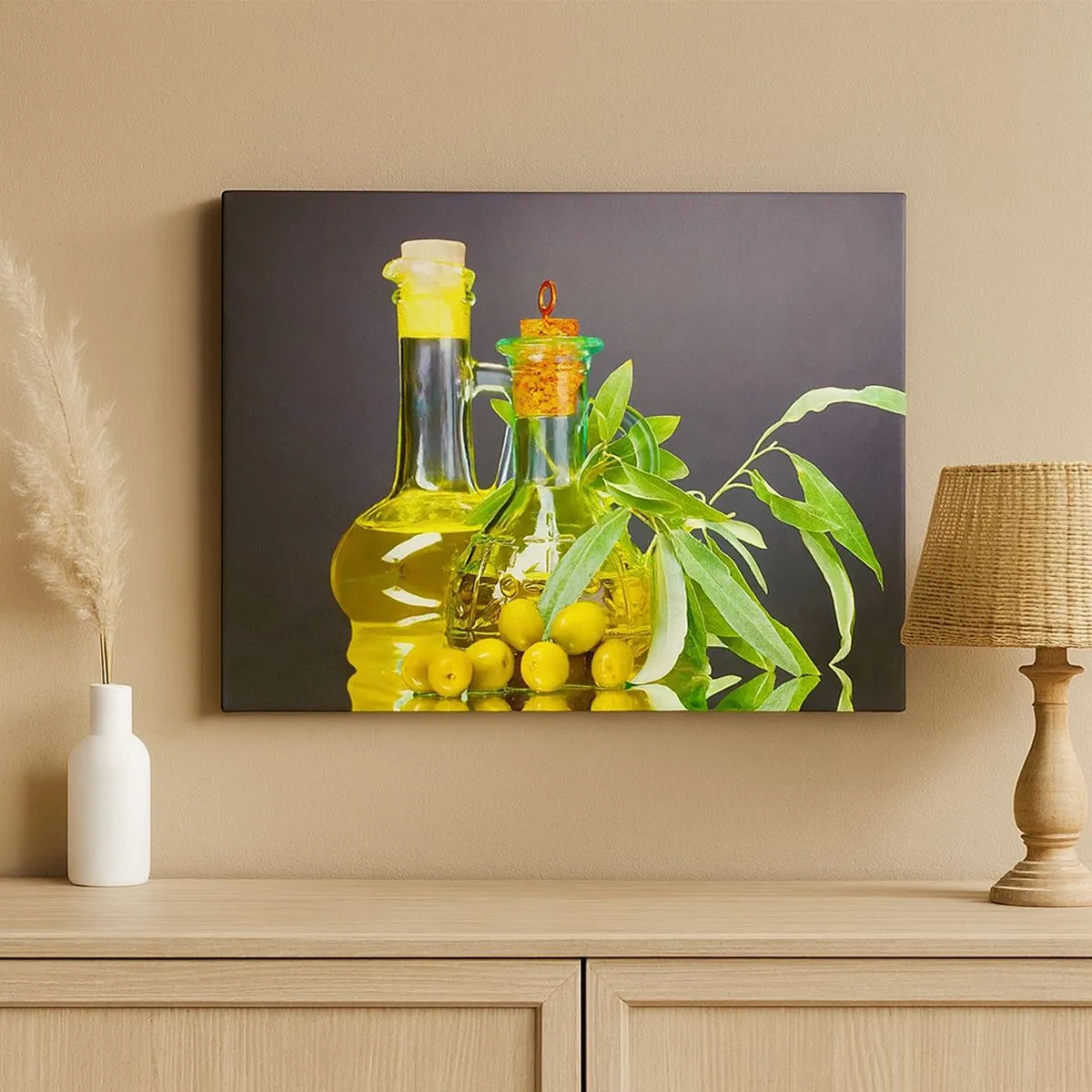 Cuadro sobre lienzo - Impresión de Imagen - Botellas de aceite de oliva y ramas de olivo - 70x50cm - Bodegón con aceitunas y aceite - Decoración de pared moderna para salón y dormitorio ARTTOR