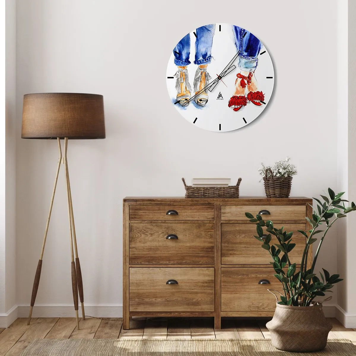 Reloj de pared - Reloj de vidrio - Sandalias y jeans con estilo - 30x30cm - ¿Por qué no vamos a dar un paseo? - Decoración de pared moderna para salón, cocina y dormitorio ARTTOR