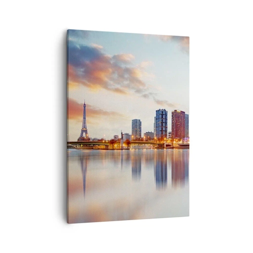 Cuadro sobre lienzo - Impresión de Imagen - Panorama de edificios modernos y la Torre Eiffel sobre el agua - 50x70cm - La calma monumental de París - Decoración de pared moderna para salón y dormitorio ARTTOR