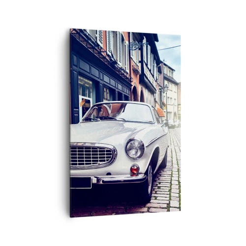Cuadro sobre lienzo - Impresión de Imagen - Un coche blanco clásico en una calle adoquinada de la ciudad. - 80x120cm - El pasado está aquí - Decoración de pared moderna para salón y dormitorio ARTTOR