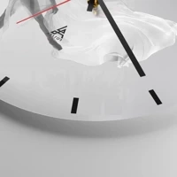 Esfera sin numeración, con rayas