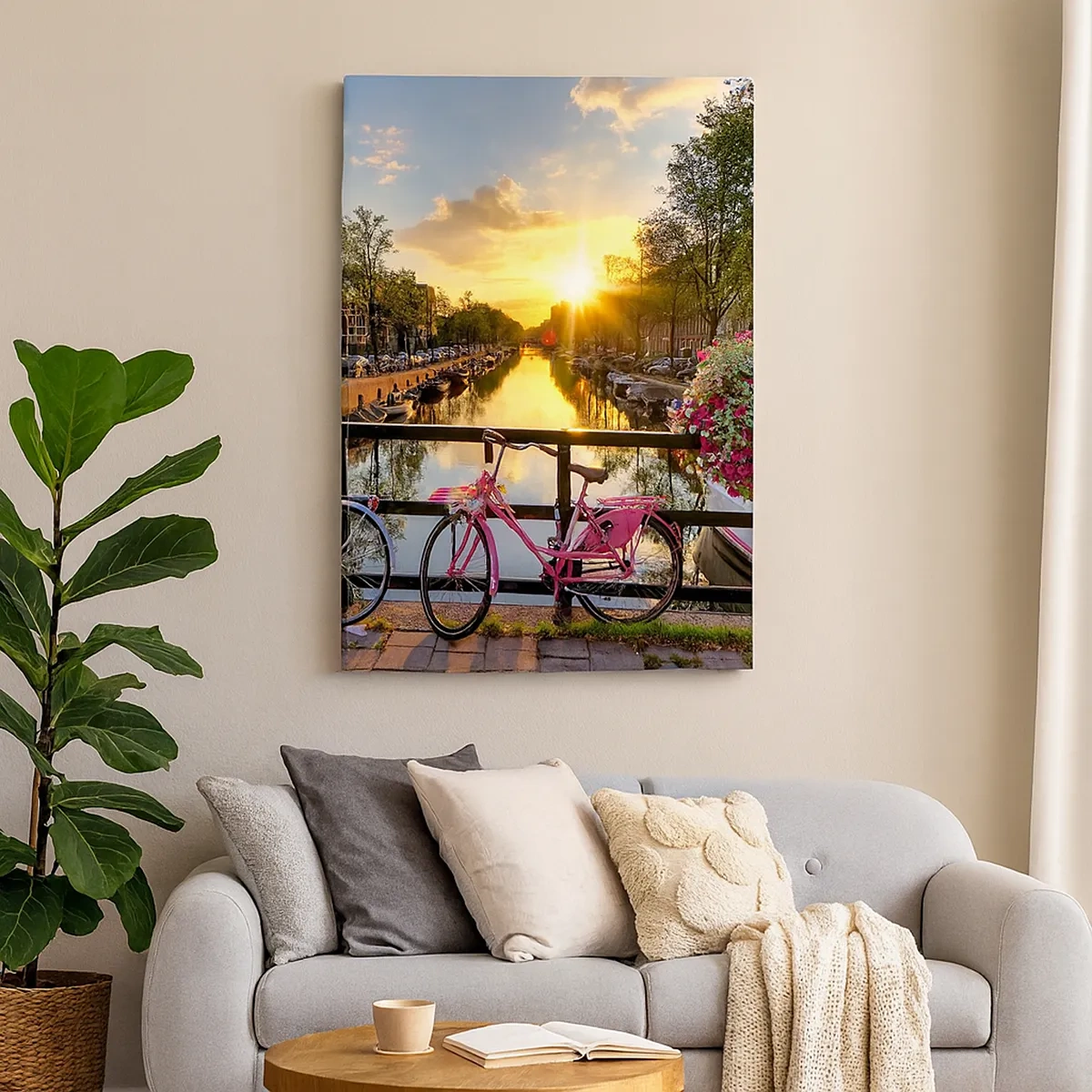 Cuadro sobre lienzo - Impresión de Imagen - Bicicletas en un puente bajo el resplandor del sol poniente. - 50x70cm - Mañana de primavera en Ámsterdam - Decoración de pared moderna para salón y dormitorio ARTTOR