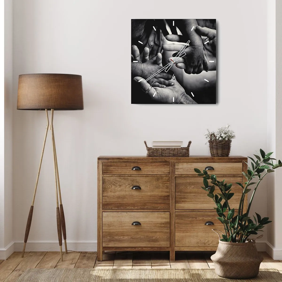 Reloj de pared - Reloj de vidrio - Manos en blanco y negro de diferentes generaciones. - 30x30cm - Ser humano - Decoración de pared moderna para salón y dormitorio ARTTOR