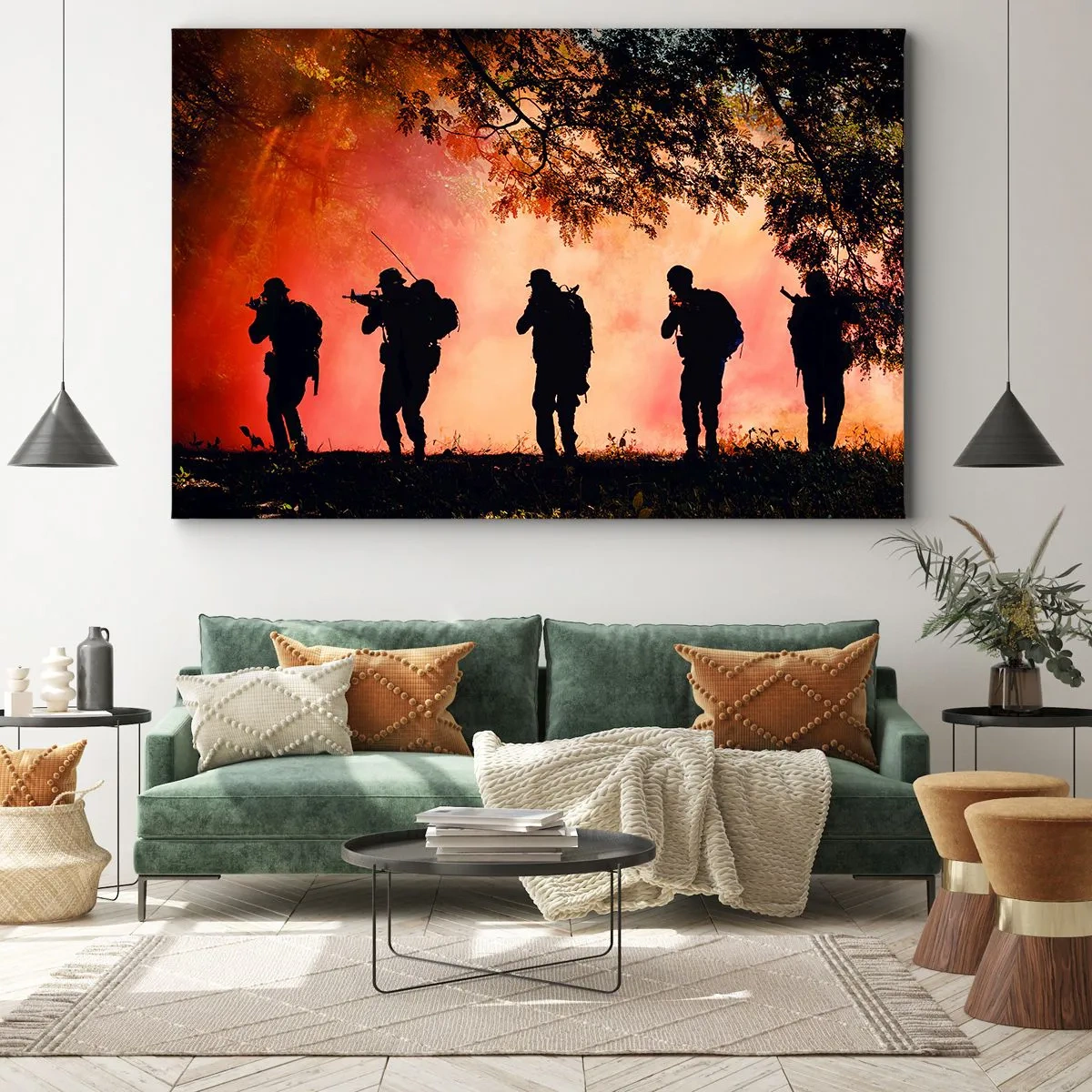 Cuadro sobre lienzo - Impresión de Imagen - Siluetas de soldados en el bosque contra el cielo naranja. - 70x50cm - ...Todo para uno. - Decoración de pared moderna para salón y dormitorio ARTTOR
