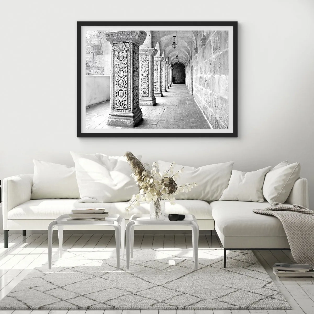 Póster en marco negro - Columnas históricas en una toma monocromática - 70x50cm - ¿Y adónde nos llevará...? - Decoración de pared moderna para salón y dormitorio ARTTOR