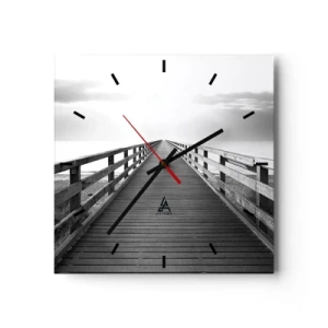 Reloj de pared - Reloj de vidrio - Una imagen en blanco y negro de un embarcadero de madera que conduce hacia el horizonte. - 30x30cm - En la distancia... - Decoración de pared moderna para salón y dormitorio ARTTOR