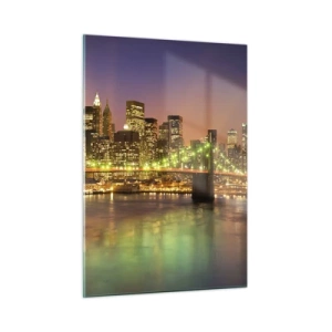 Cuadro sobre vidrio - Impresiones sobre Vidrio - Puente iluminado sobre el río con vista panorámica de la ciudad al atardecer. - 50x70cm - Aquí la luz nunca se apaga - Decoración de pared moderna para salón y dormitorio ARTTOR