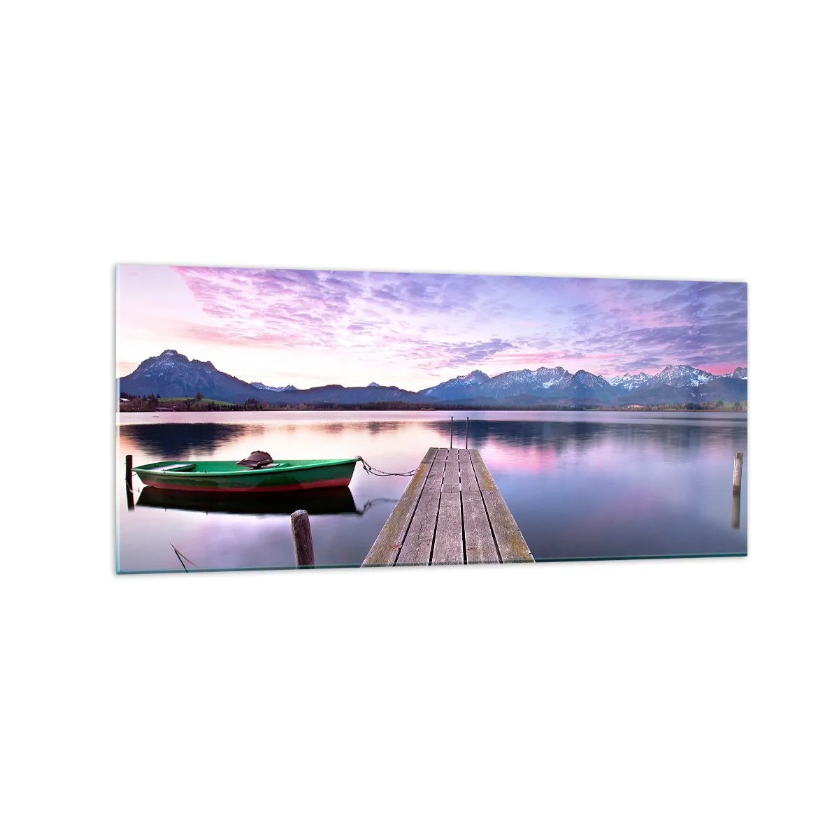 Cuadro sobre vidrio - Impresiones sobre Vidrio - Un muelle de madera con un barco en un lago rodeado de montañas al atardecer. - 120x50cm - Un silencio amistoso - Decoración de pared moderna para salón y dormitorio ARTTOR