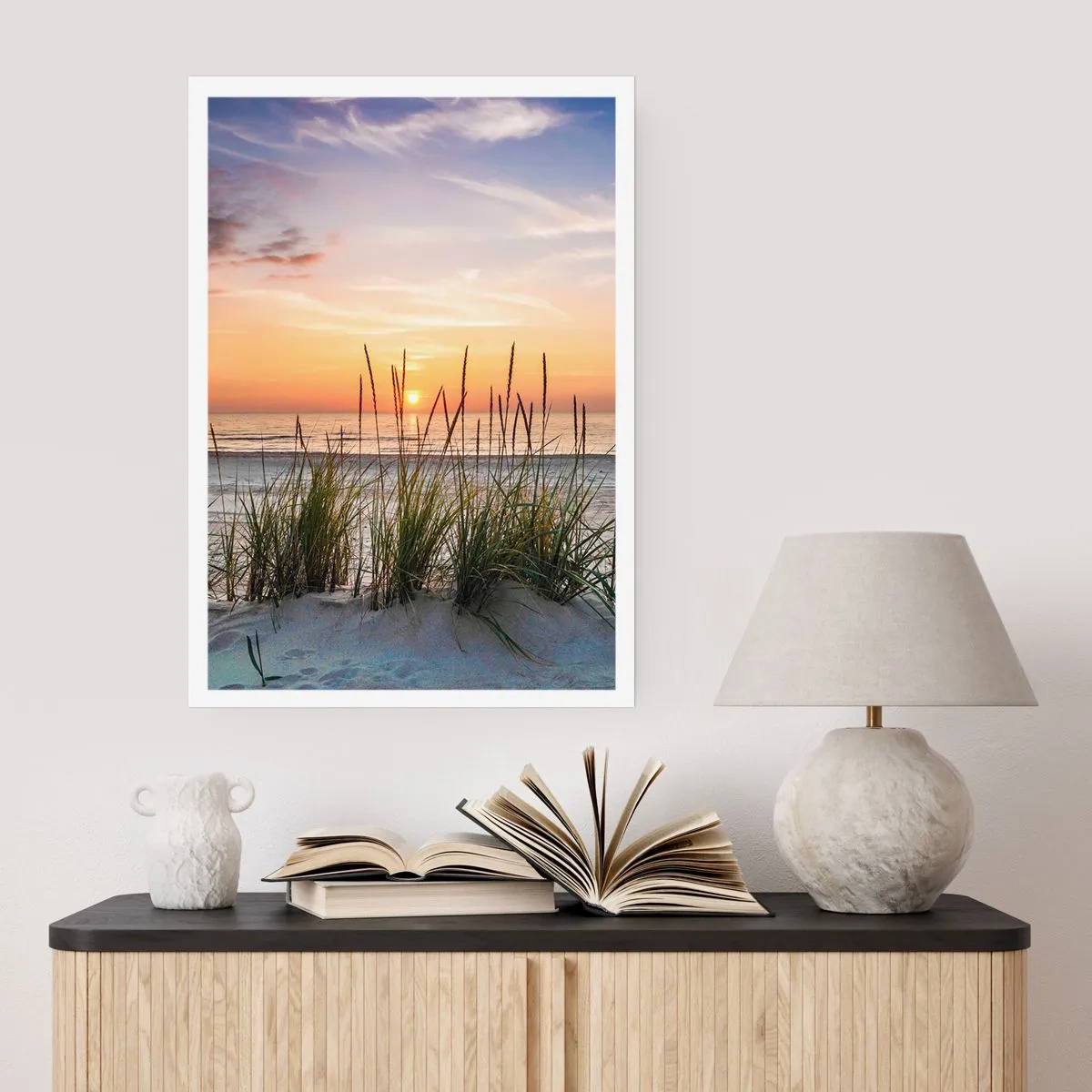 Póster - Playa con vegetación al amanecer - 50x70cm - Mira, piensa, siente - Decoración de pared moderna para salón y dormitorio ARTTOR