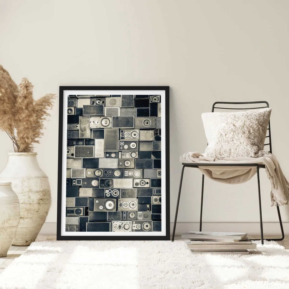 Póster en marco negro - Collage de altavoces en tonos de gris - 50x70cm - Y todo fluye - Decoración de pared moderna para salón y dormitorio ARTTOR
