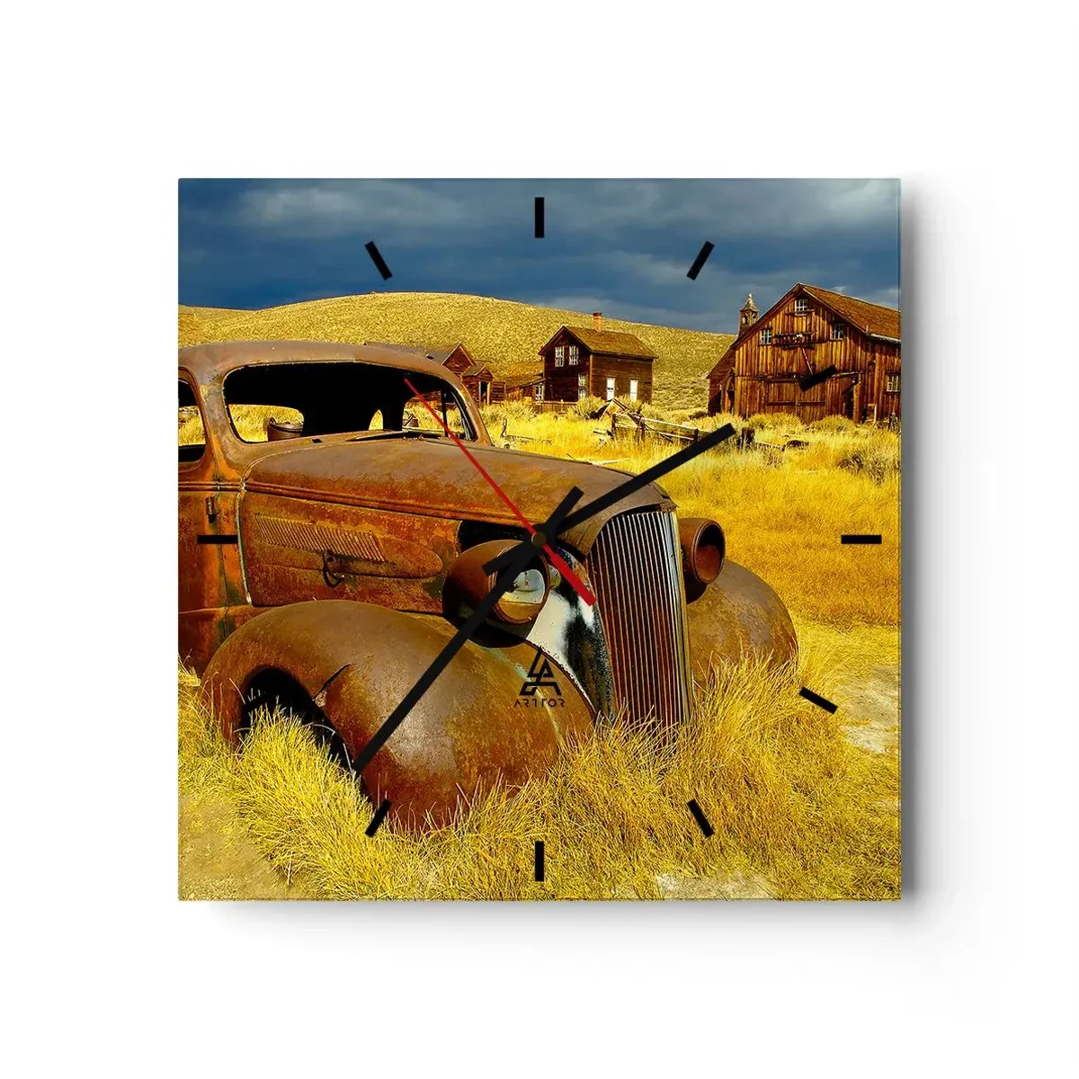Reloj de pared - Reloj de vidrio - Un viejo coche oxidado con el telón de fondo de cabañas de madera abandonadas. - 30x30cm - Un merecido descanso - Decoración de pared moderna para salón y dormitorio ARTTOR