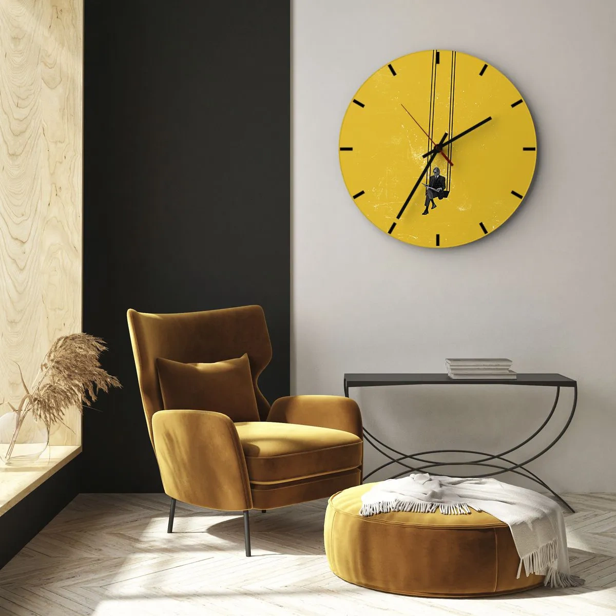Reloj de pared - Reloj de vidrio - Un hombre con traje lee en un columpio sobre un fondo amarillo. - 30x30cm - Un día como cualquier otro - Decoración de pared moderna para salón, cocina y dormitorio ARTTOR