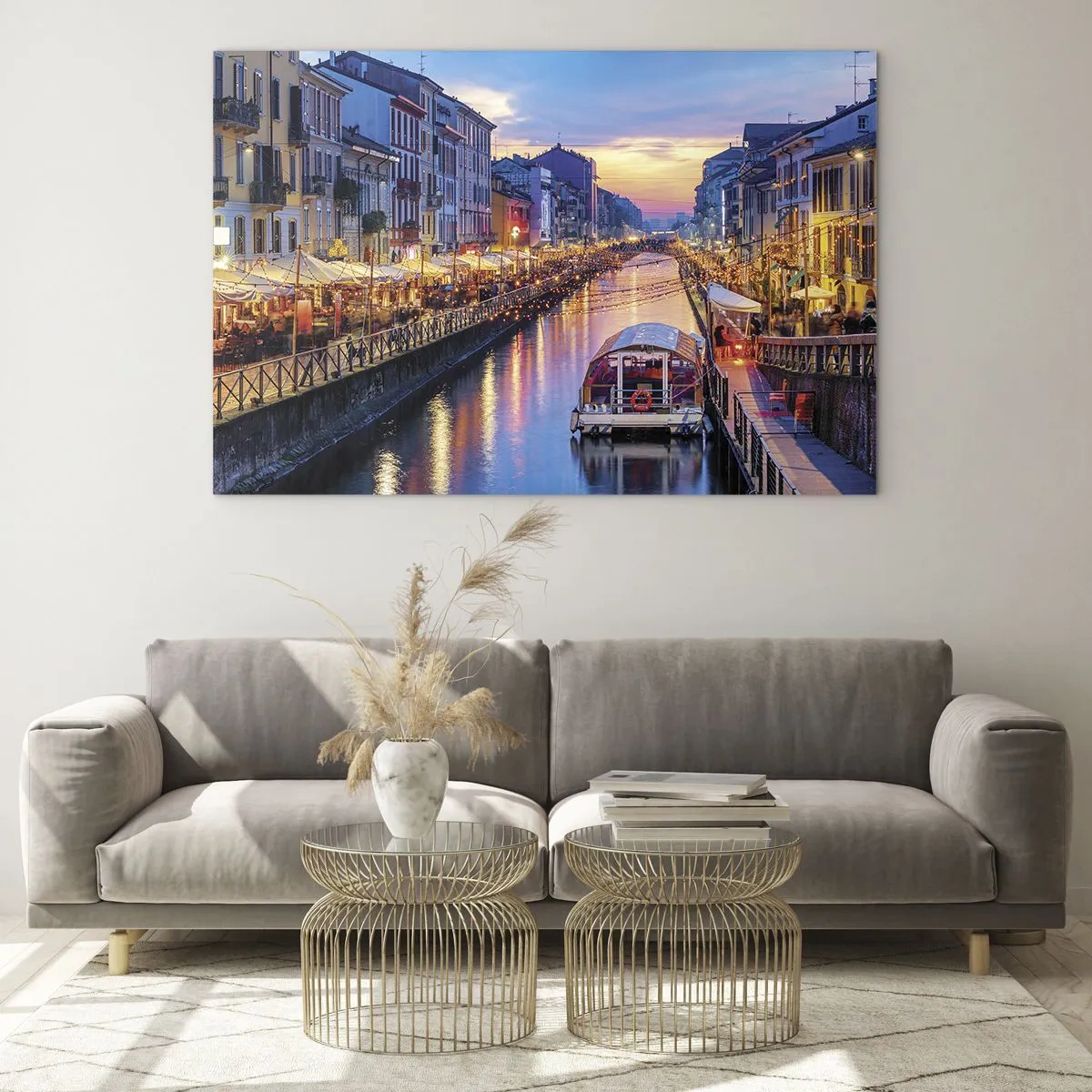 Cuadro sobre vidrio - Impresiones sobre Vidrio - Vista nocturna del canal iluminado con barcos y cafés. - 100x70cm - Una noche de luz y diversión - Decoración de pared moderna para salón y dormitorio ARTTOR