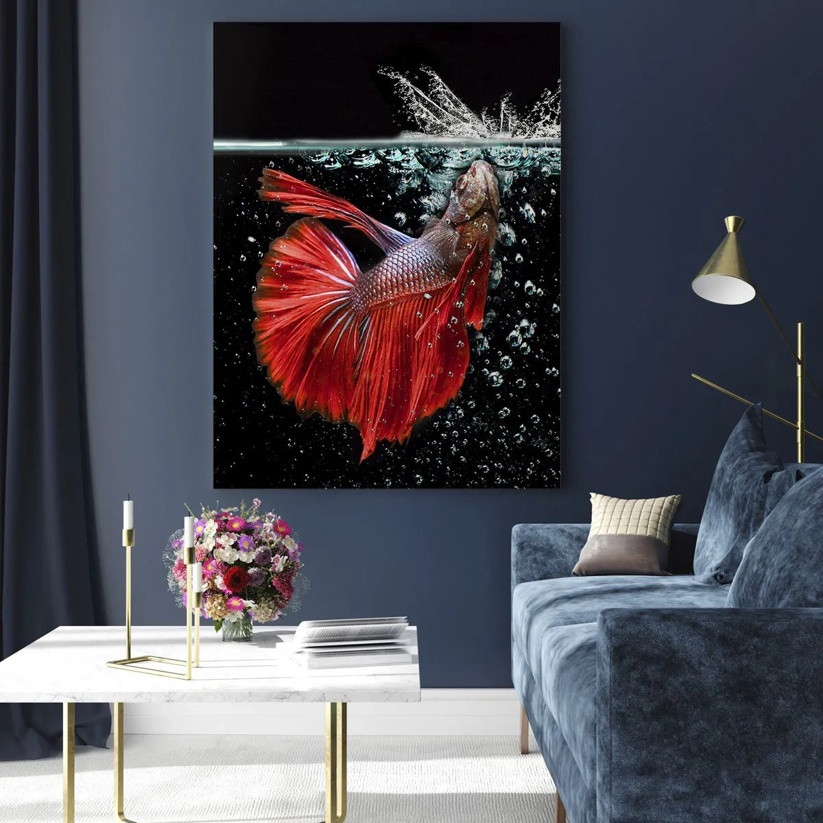 Cuadro sobre vidrio - Impresiones sobre Vidrio - Betta rojo en una composición de agua dinámica - 50x70cm - Tienes tres deseos - Decoración de pared moderna para salón y dormitorio ARTTOR
