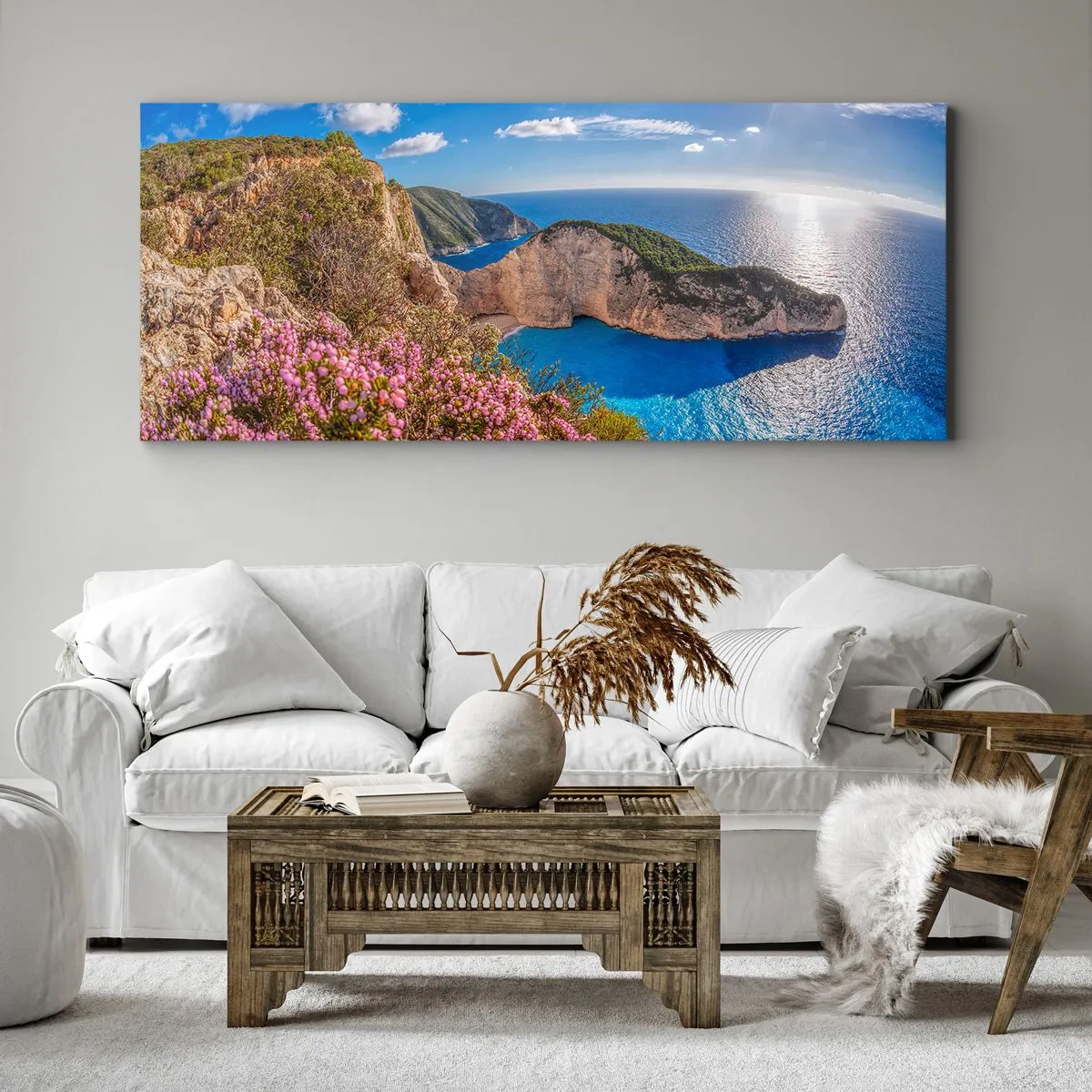 Cuadro sobre lienzo - Impresión de Imagen - Un acantilado con flores, un mar turquesa y un soleado paisaje griego. - 140x50cm - Mis grandes vacaciones en Grecia - Decoración de pared moderna para salón y dormitorio ARTTOR